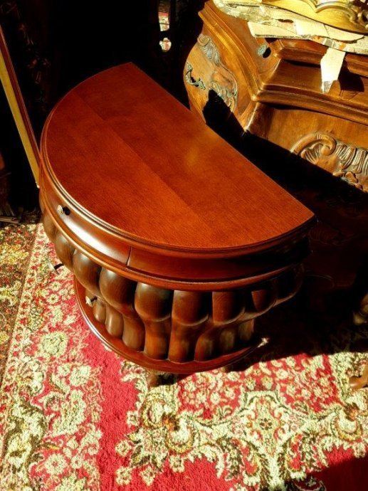 Stylish Old Dresser   More Identical Pieces photo 692.0