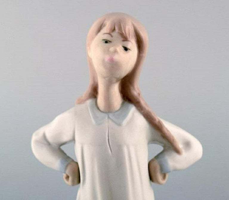 Nao And Lladro, Three Porcelain Figures, 20th Century photo buy