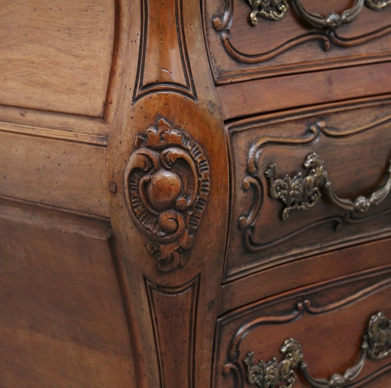 Early 20th Century Fruitwood Commode photo vinterior