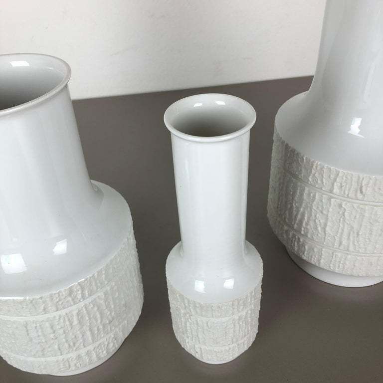 photo for sale Set Of 3 Porcelain Op Art Vase By Richard Scharrer For Thomas, Germany, 1970s