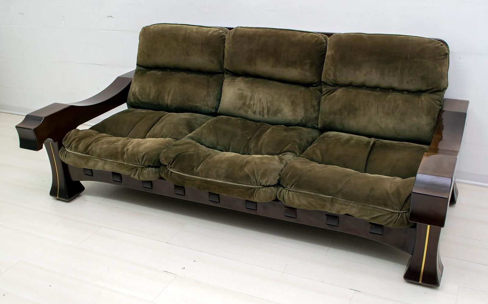 Luciano Frigerio Mid Century Modern Italian Wood And Suede Sofa "Ussaro", 1970s photo Furniture