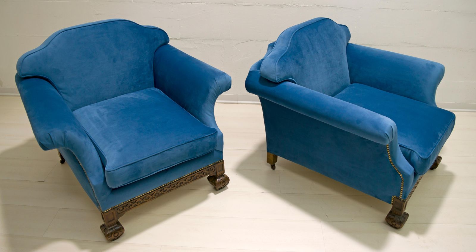 Pair Of 19th Century Neo Renaissance Oak And Blue Velvet Italian Armchairs photo vintage