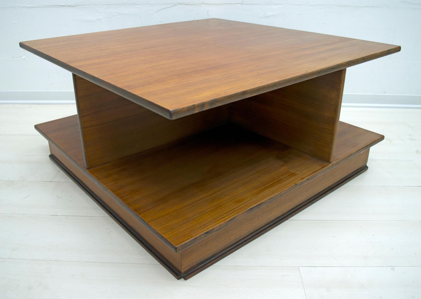 F Lli Saporiti Mid Century Modern Italian Rosewood Coffee Table, 1960s photo vinterior