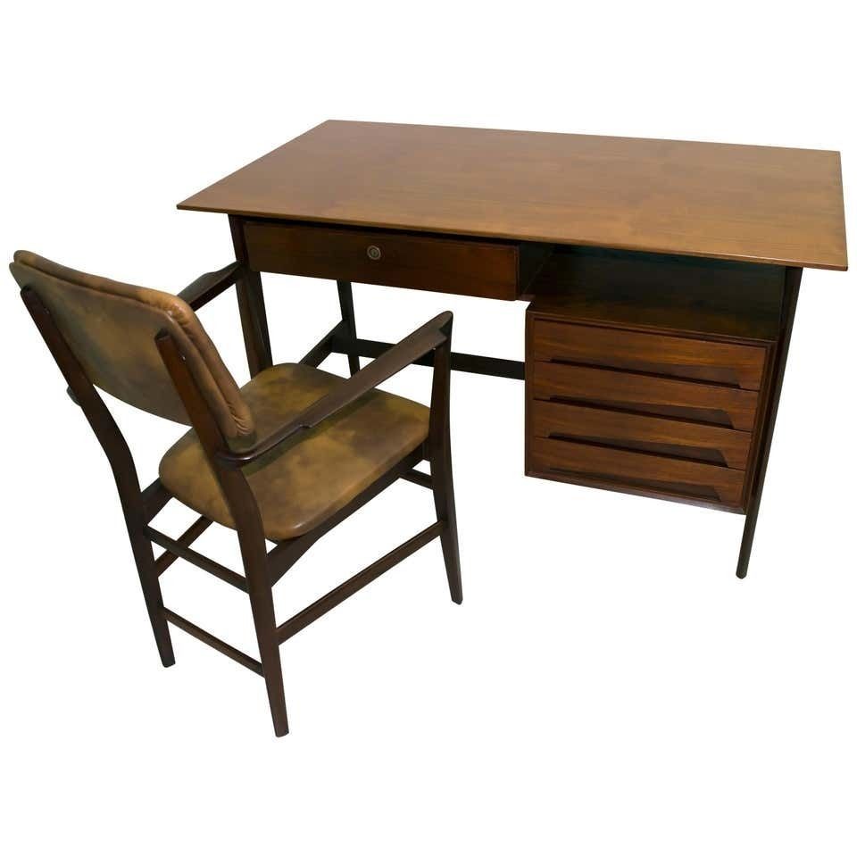 Vittorio Dassi Mid Century Modern Italian Teakwood Writing Desk And Chair, 1950s