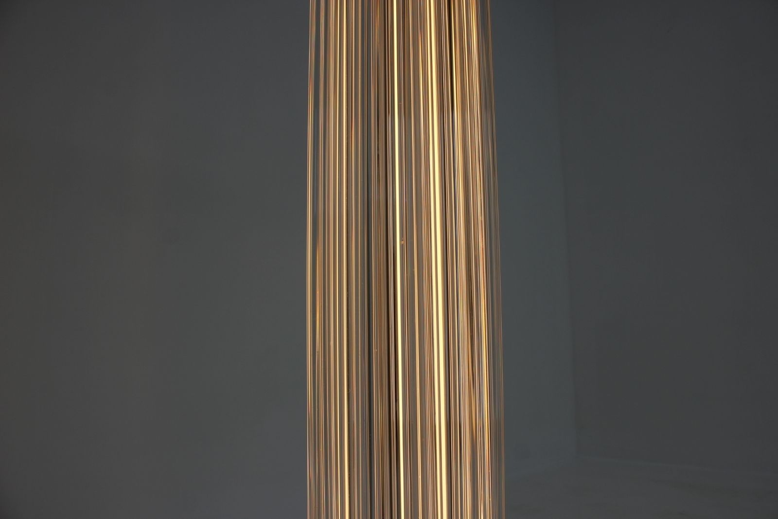 photo for sale Mid Century Vloerlamp Van Messing En Kunstglas, Zeldzaam Ontwerp – Kamenický šenov/Preciosa, Ca. Jaren 1960.