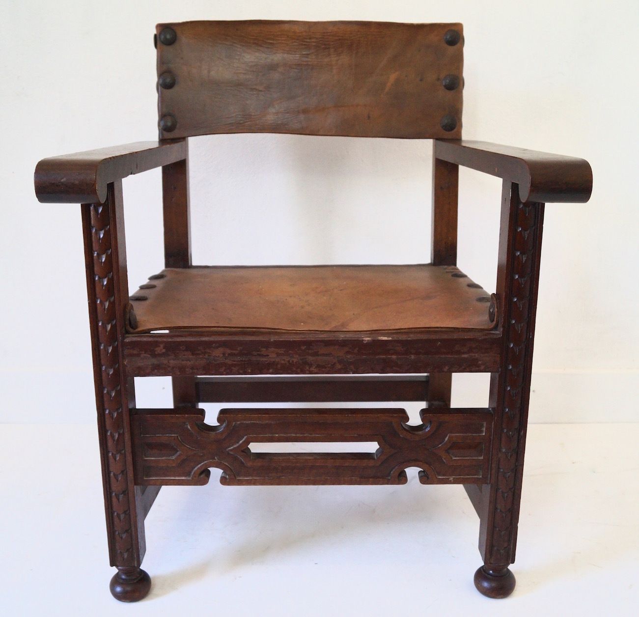 Antique French Louis XIII Leather Seated Armchair photo for sale