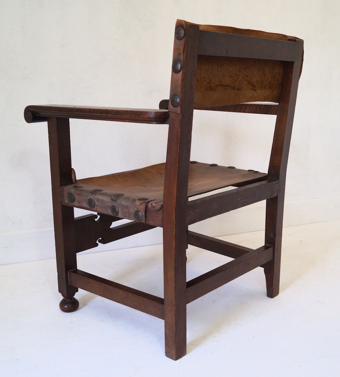 Antique French Louis XIII Leather Seated Armchair photo vinterior