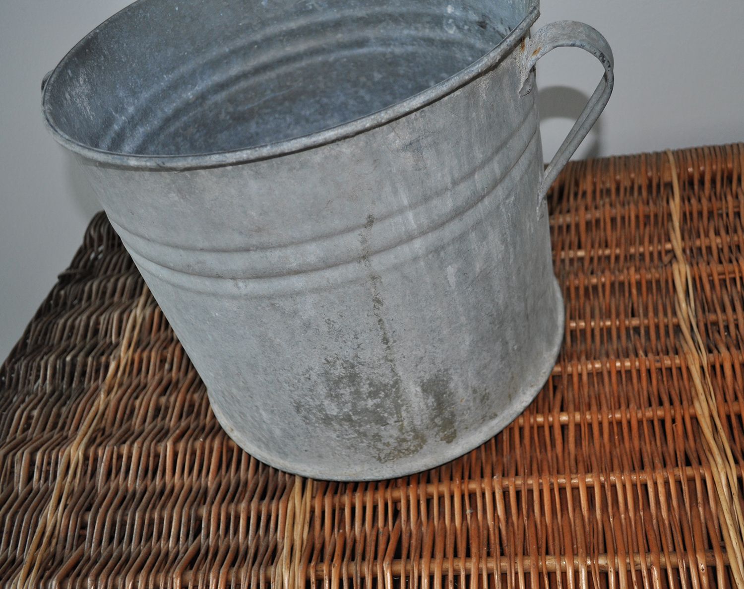 Double Handled Zinc Pot photo for sale