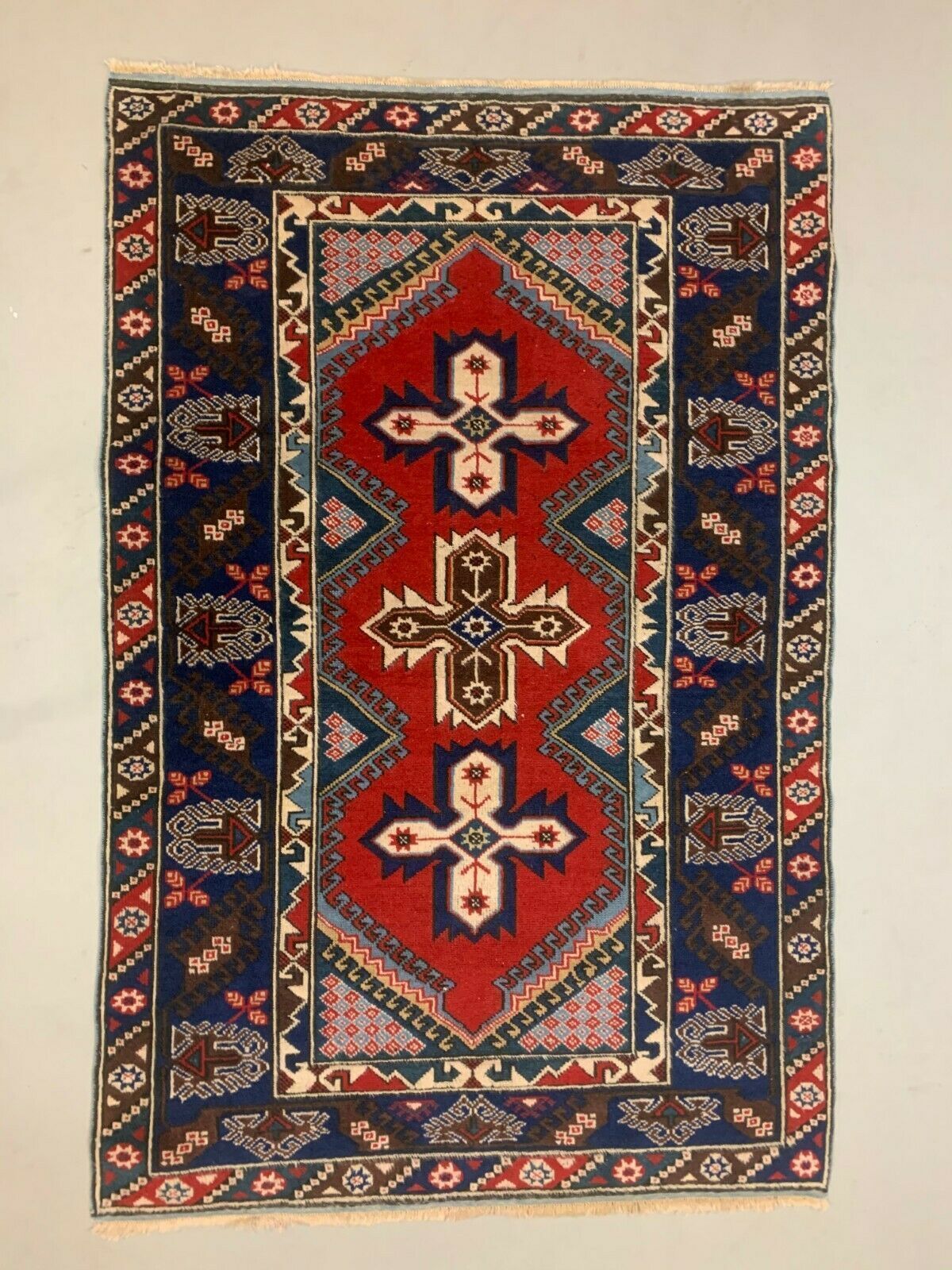 Turkish Tribal Rug Veg Dye 195x128 Cm Turkish Carpet photo furniture