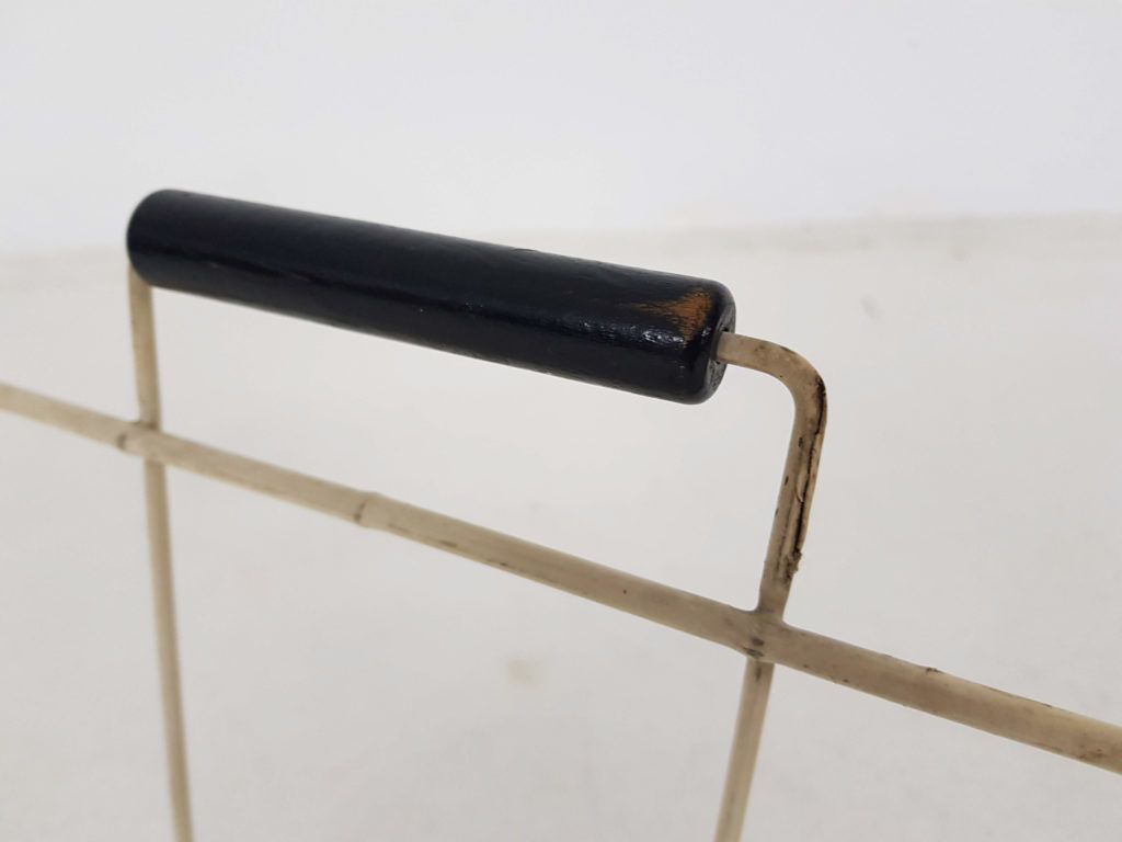 Mid Century Metalen Tijdschriftenrek In Wit photo 156.0