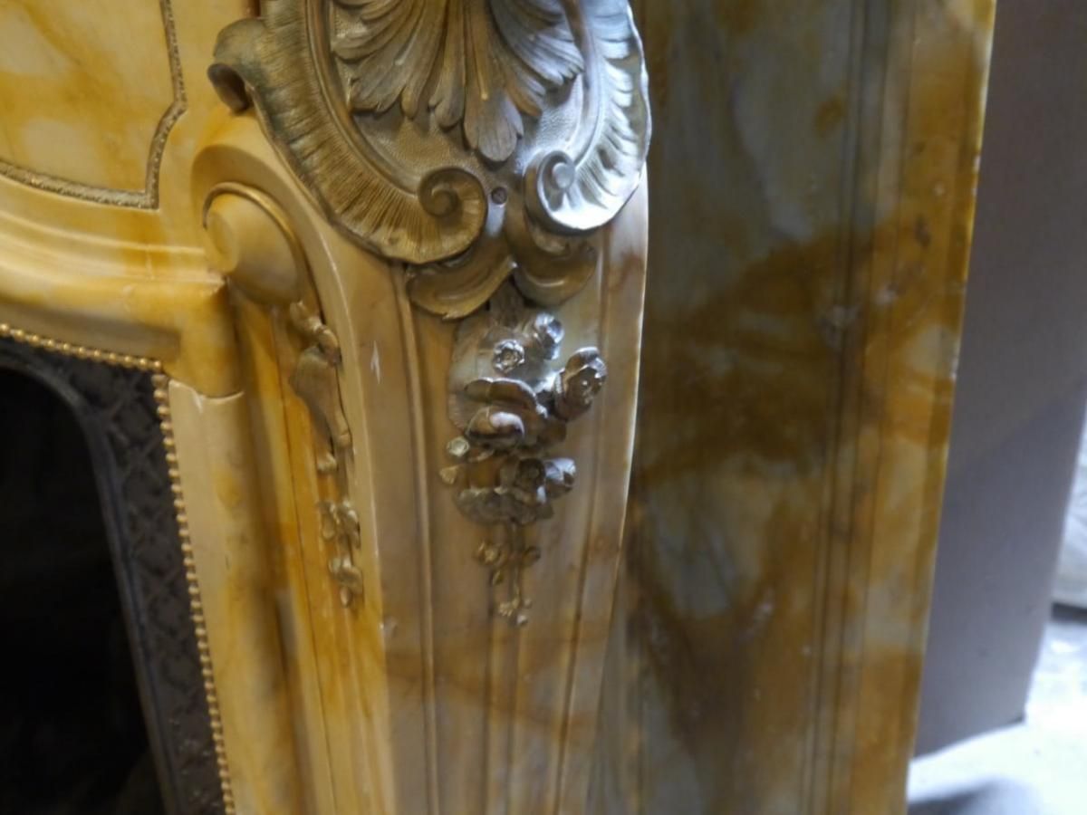A Stunning French Sienna Marble Surround With Ormolu photo vinterior