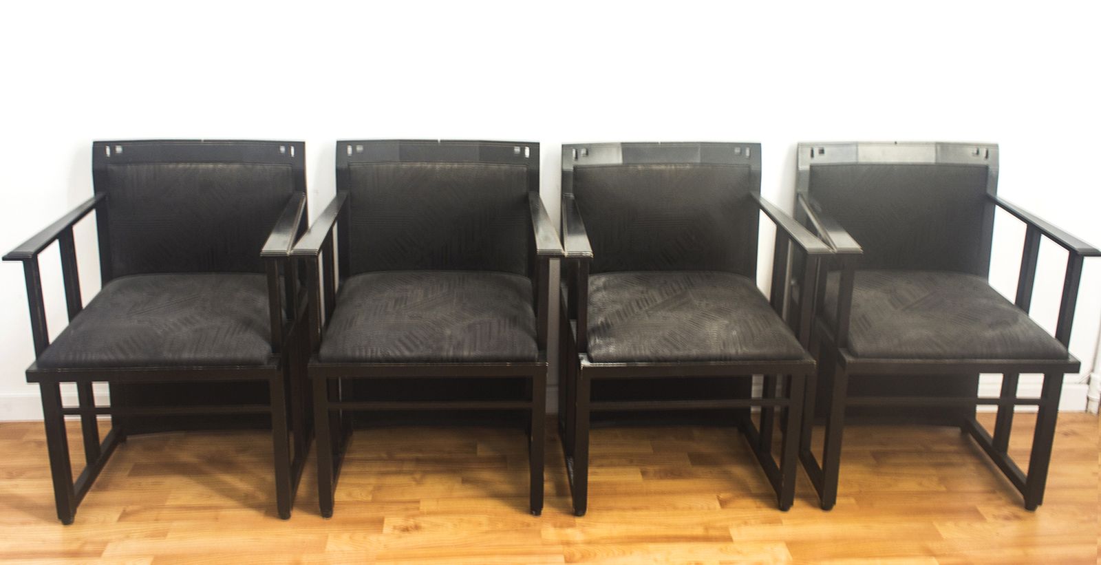 Set Of 4 Giorgetti Galaxy Chairs By Umberto Asagno photo vinterior