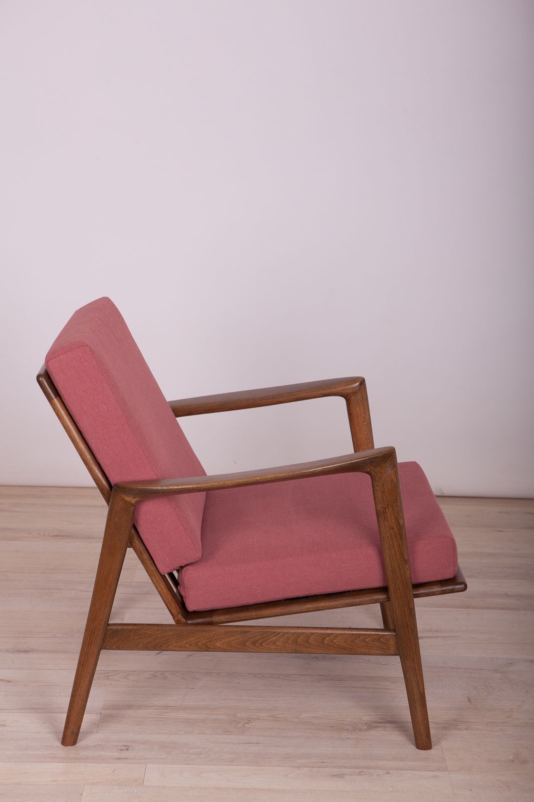 photo furniture Model 300 139 Armchair From Swarzedzka Furniture Factory, 1960s