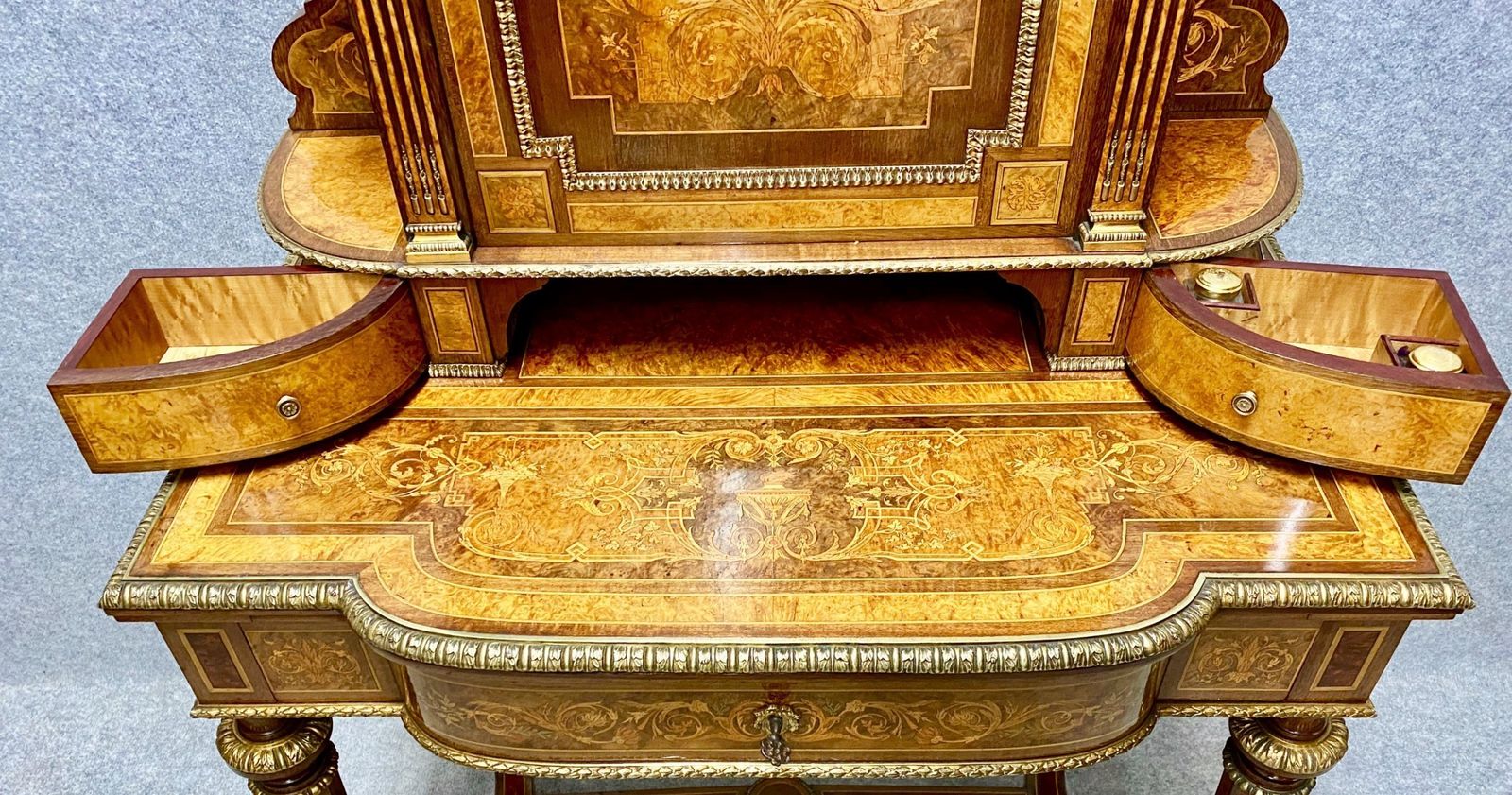 Fine Quality Paul Sormani Bonheur Du Jour photo Furniture
