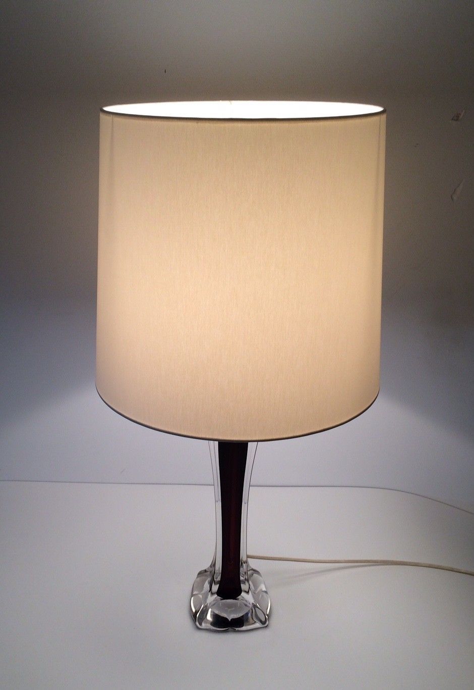 Mid Century Modern Tafelamp Van Val St Lambert In Kristalglas Met Paarse Binnenkant, Ca. Jaren 1950 photo 312.48