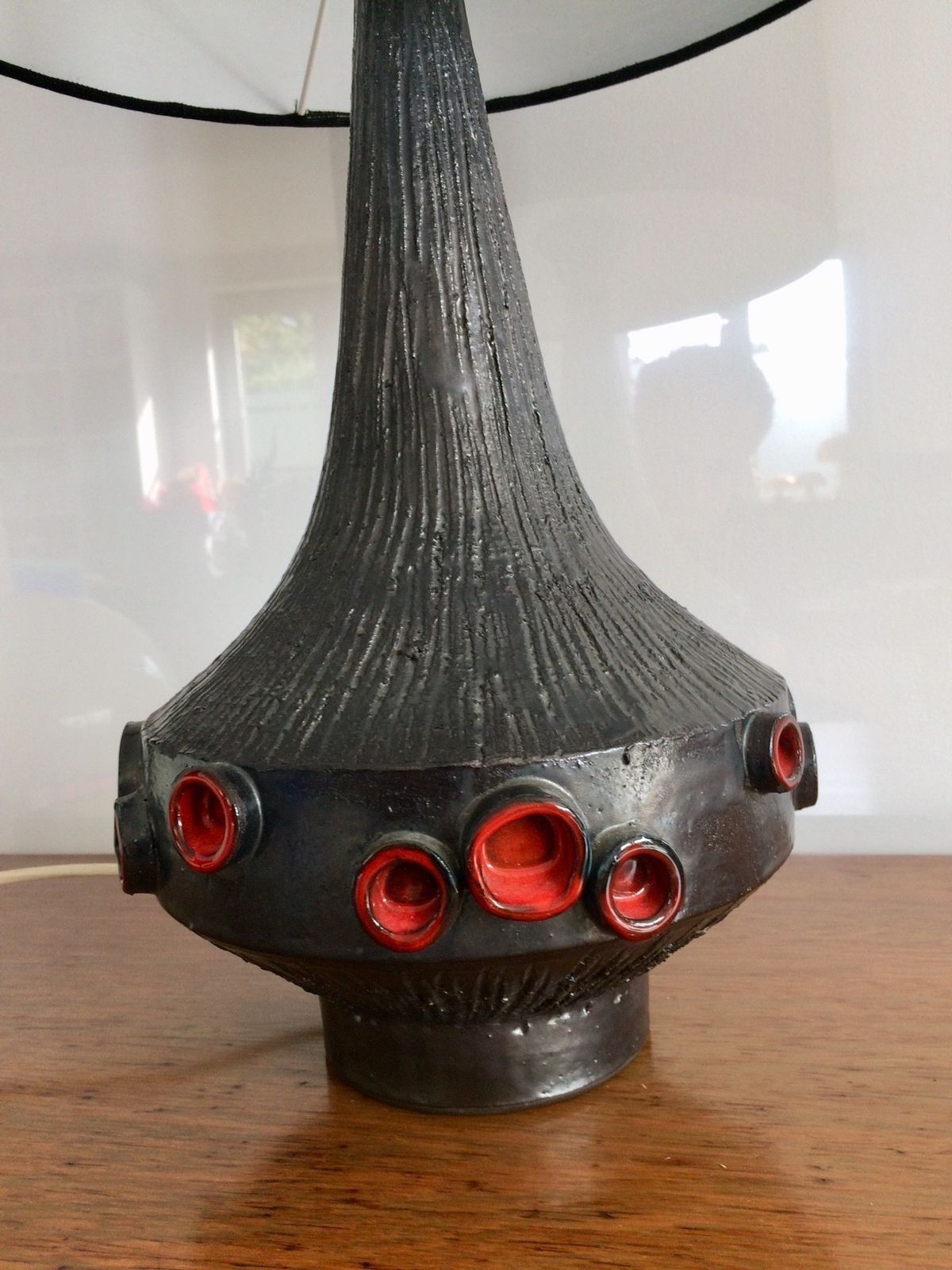Belgische Art Pottery Tafellamp Van Perignem, Ca. Jaren 1960 – Ontwerp Rogier Vandeweghe photo for sale