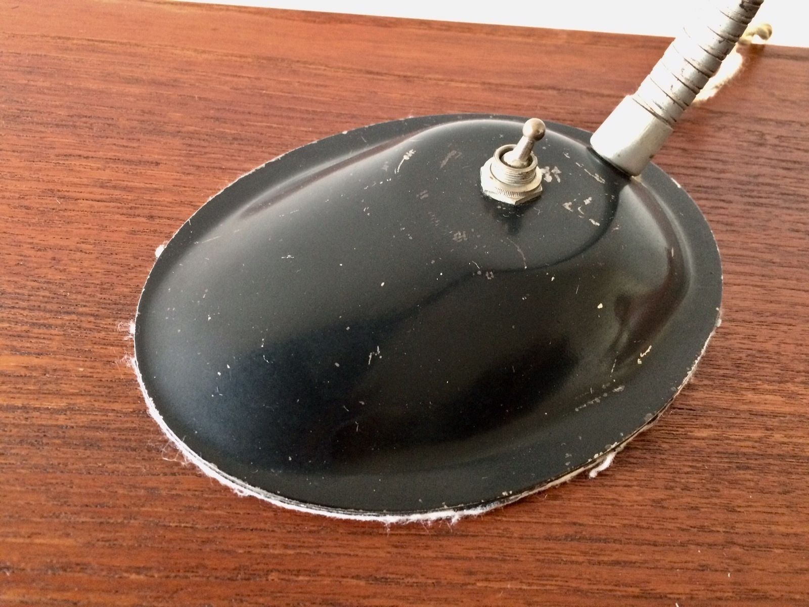 photo vintage Eagle USA Design – Industriële Verstelbare Metalen Bureaulamp, Ca. Jaren 1940