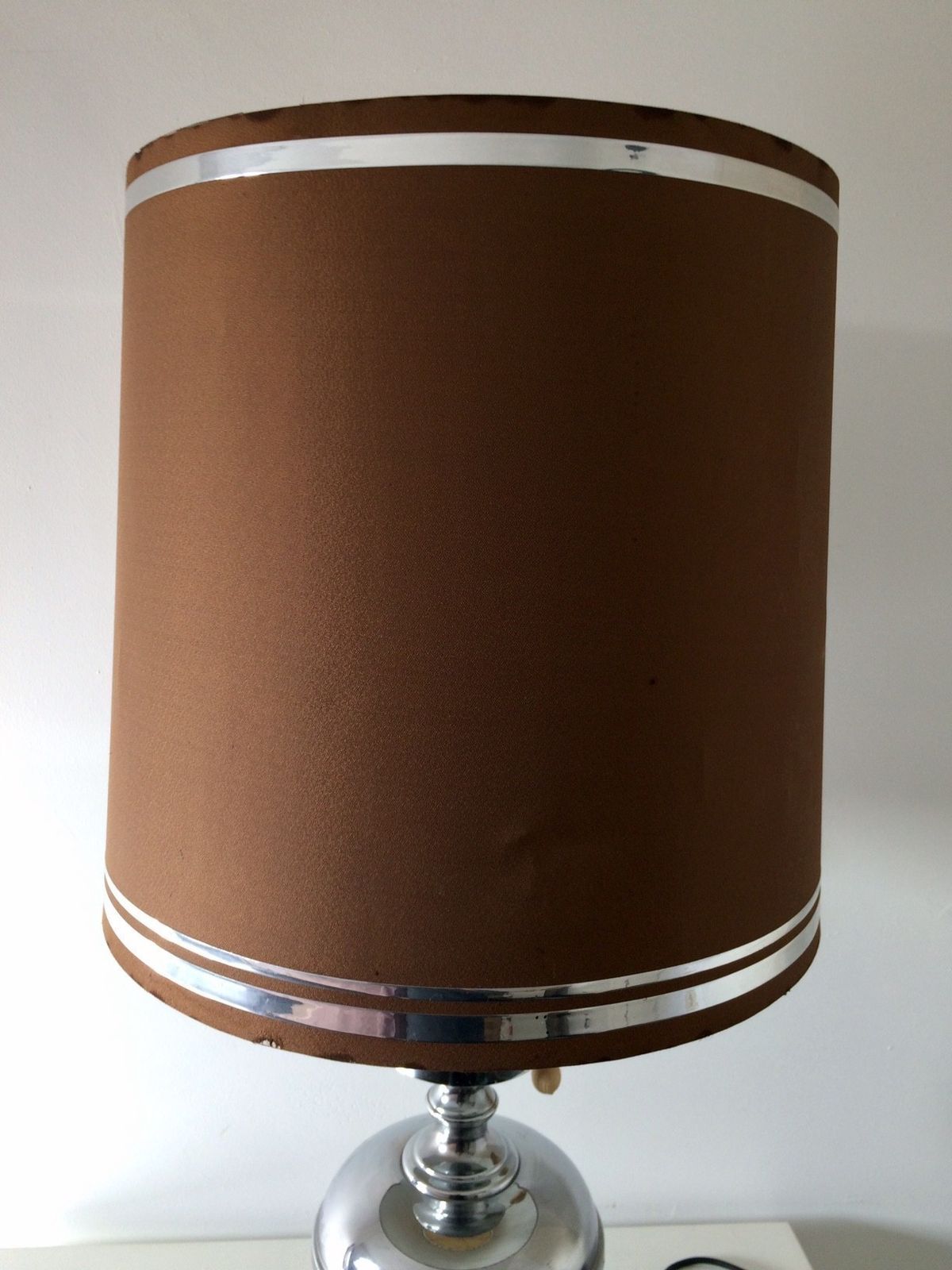 Mid Century Italiaans Design Jaren 1970 Xl Chromen Tafellamp Met Kap photo for sale