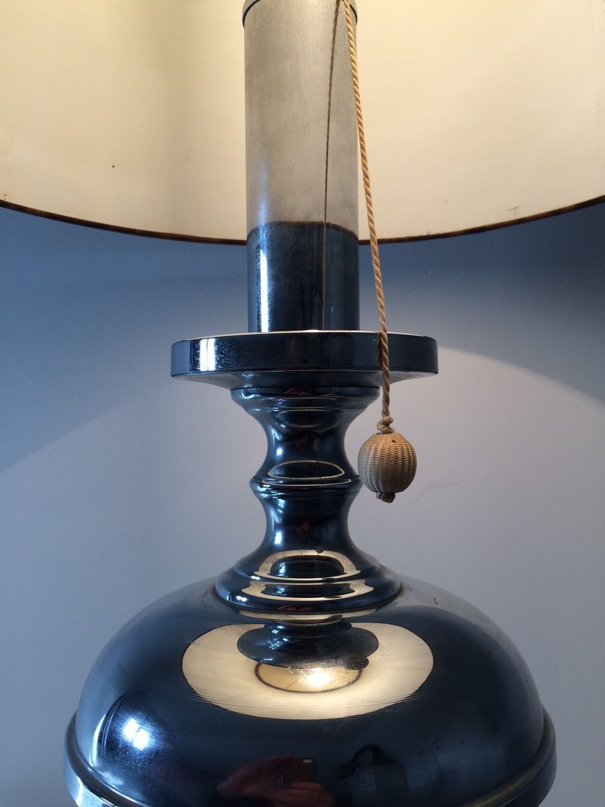 photo buy Mid Century Italiaans Design Jaren 1970 Xl Chromen Tafellamp Met Kap