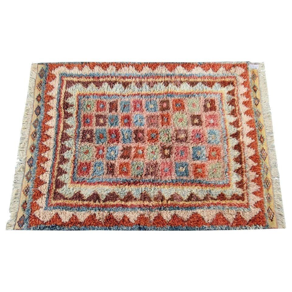 Handmade Moroccan Rugs, Shaggy Rugs, Pink And Red Primitive Carpet For Sale