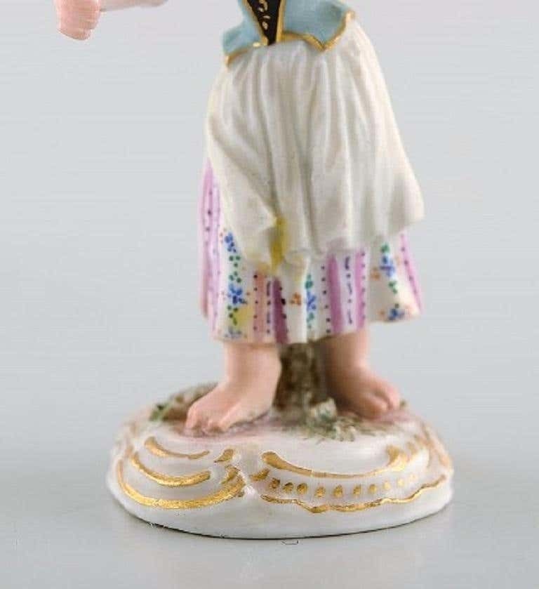 Rare Meissen Miniature Figure After Johann Joachim Kändler, Girl With Flowers photo vinterior