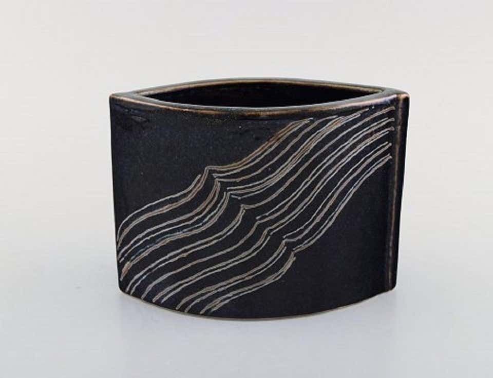 Eva Stæhr Nielsen For Royal Copenhagen, Vase In Glazed Ceramics photo furniture