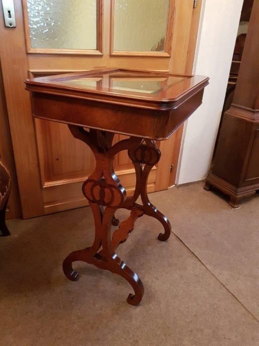 Showroom Table With Glass Tray  Excellent Condition photo furniture
