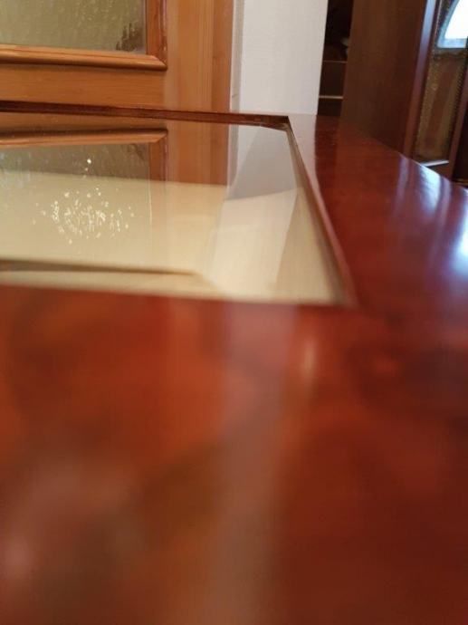 photo furniture Showroom Table With Glass Tray  Excellent Condition