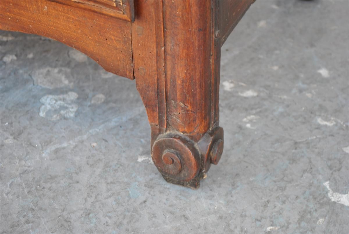 photo for sale Curved Chest Of Drawers In Beech, 18th Century