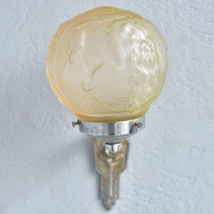 Art Deco Wall Light Stainless Steel And Glass With Rose Globe Decoration In Molded Glass 1930 photo furniture