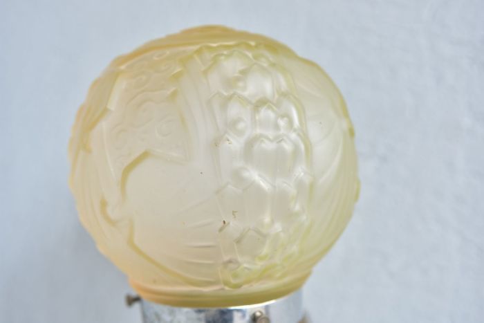 Art Deco Wall Light Stainless Steel And Glass With Rose Globe Decoration In Molded Glass 1930 photo 384.0