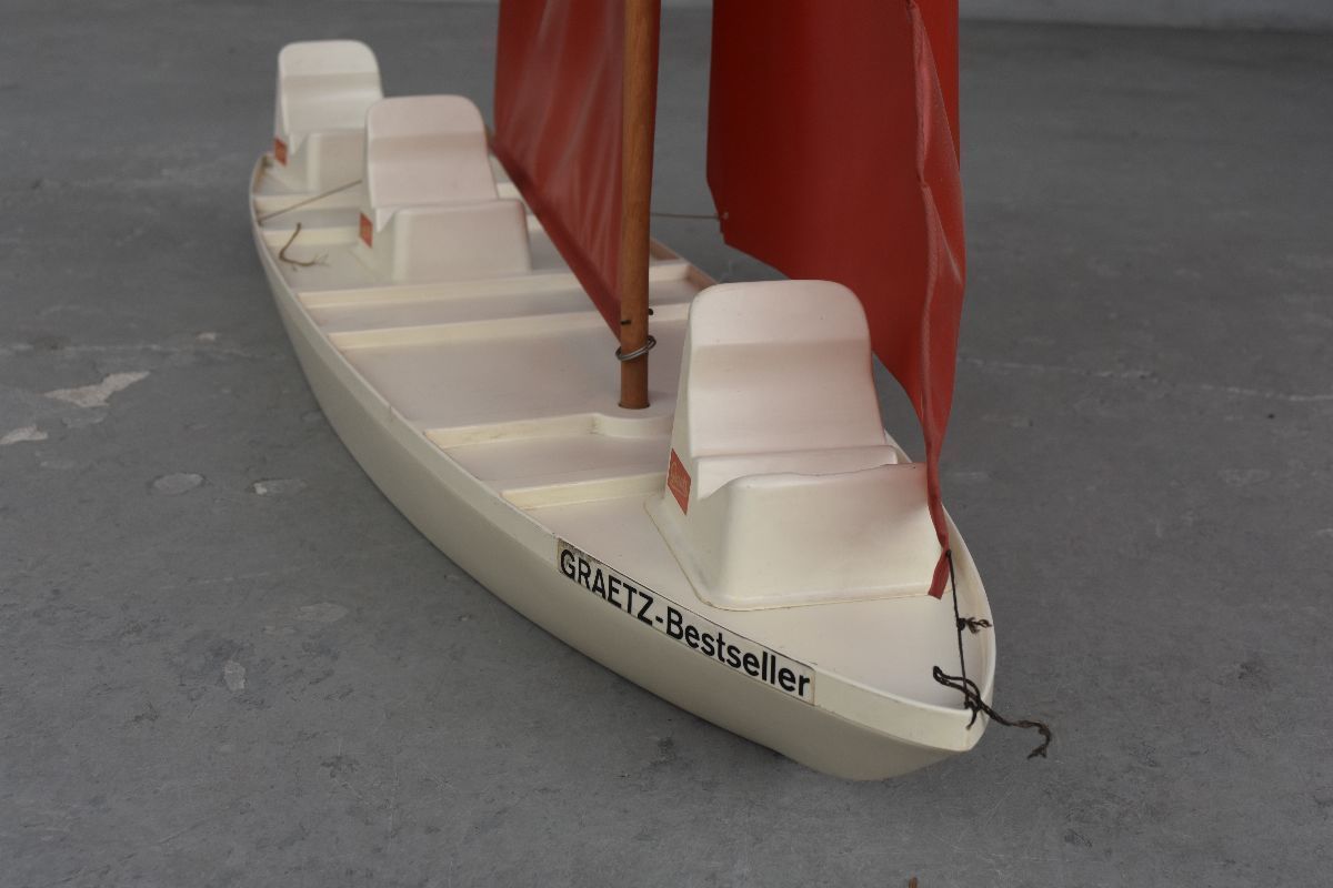 Scale Model Of Sailing Boat With Graetz Radio Brand Advertising Trophy photo 544.0
