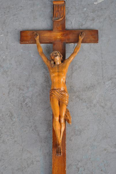 photo furniture Wooden Crucifix 18th Century Length 64 Cm