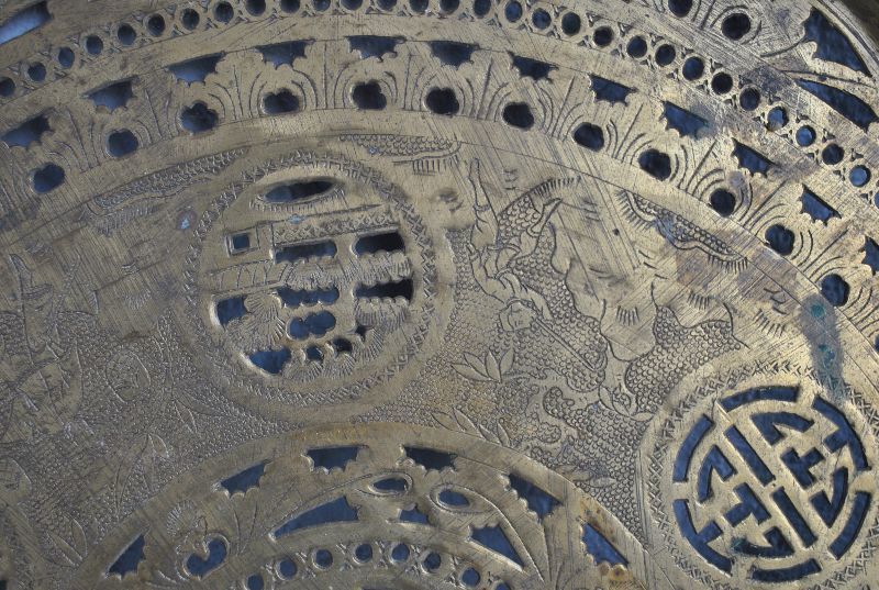 photo furniture Ancient Asian Tea Table Openwork Copper Tray