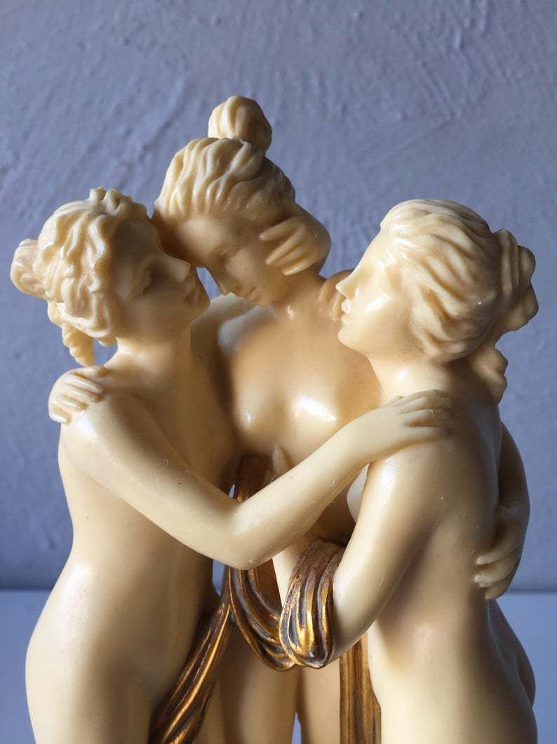 Unique 3 Nude Woman Epoxy Resin Sculpture   Women Huging   Outstanding Art Object By O. Tupton photo vinterior