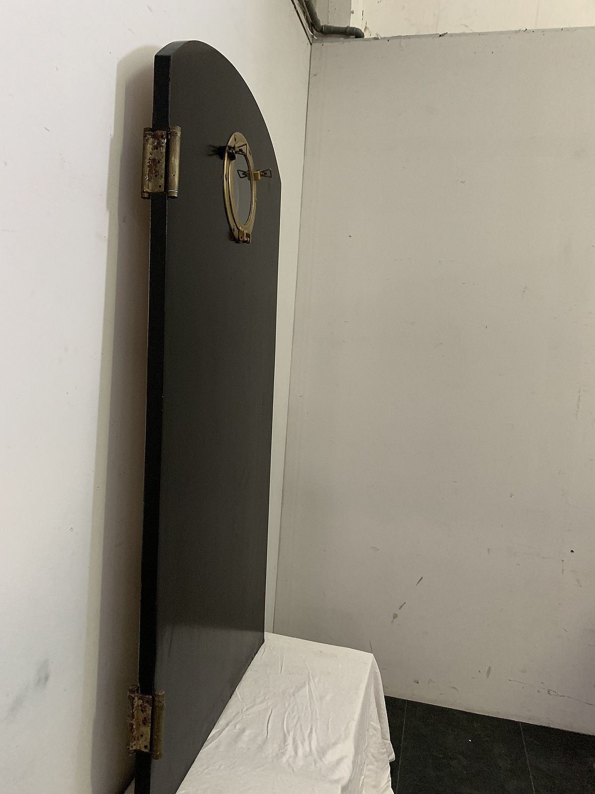 Oak Door With Porthole, 70s photo vinterior