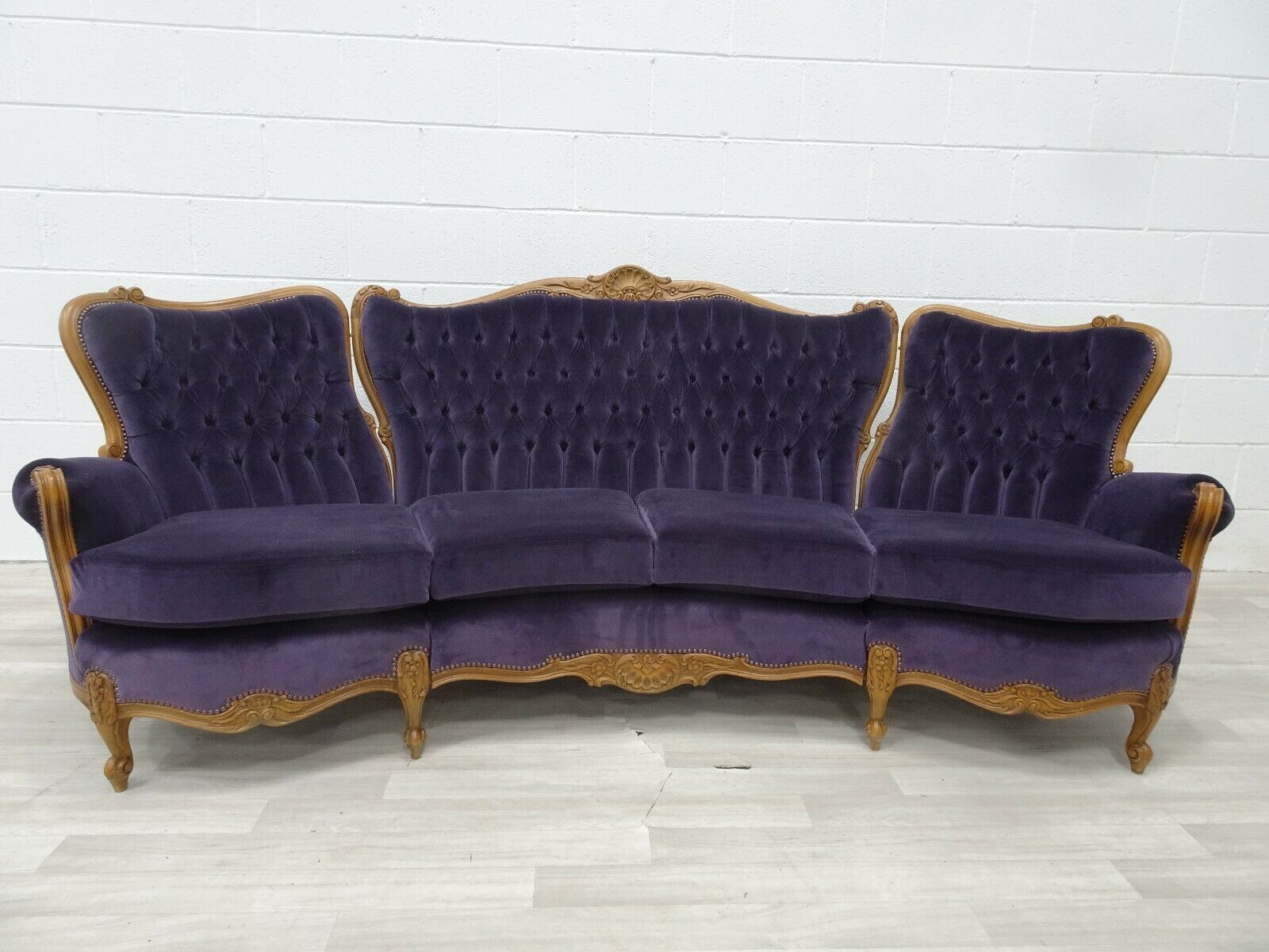 Beautiful Carved French Baroque Curved Sofa In Luxurious Lilac Velvet