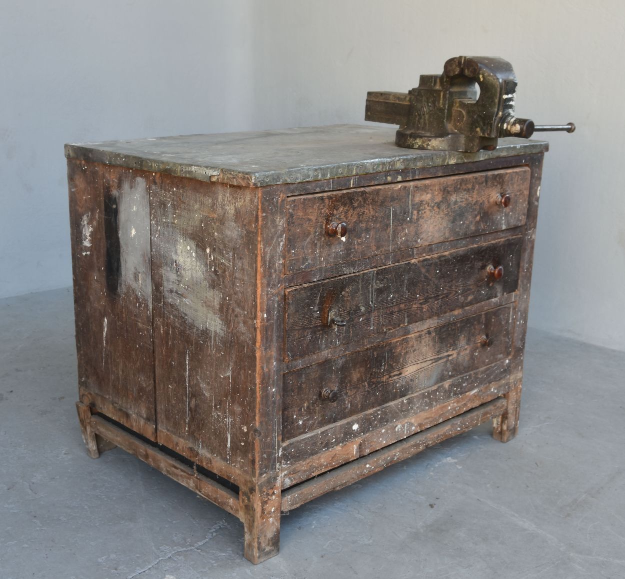 Rustic Established Chest Of Drawers With Vice Early 19th Century photo furniture