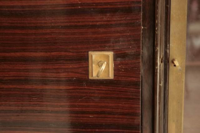 photo vintage Macassar Ebony Cabinet