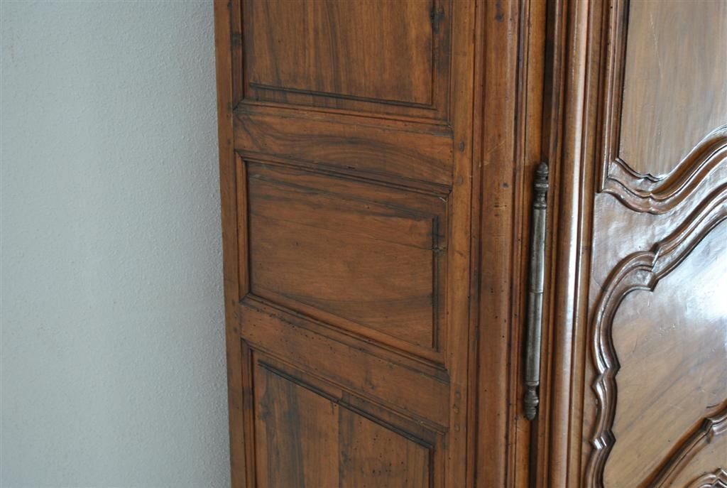 photo furniture Louis XV Provençal Wardrobe, 18th Century Walnut