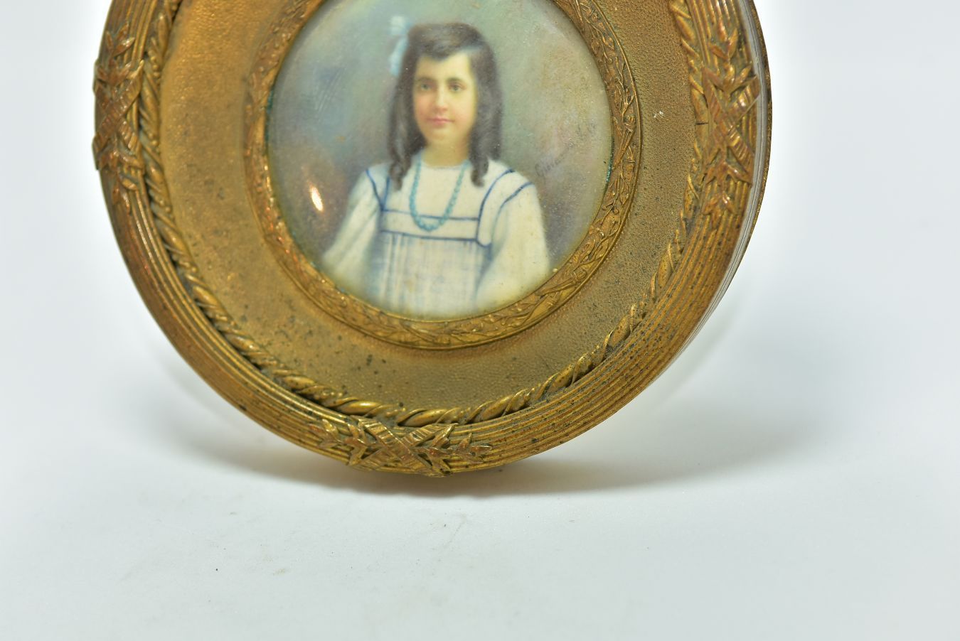 Miniature Portrait In Medallion Young Girl With Brown Curls Gilt Bronze Frame With Ribbons photo Home Decor