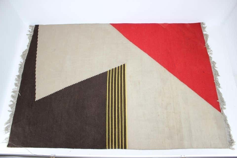 Mid-Century Geometrisch Avant-garde Kilimkleed In De Stijl Van Antonín Kybal, Ca. Jaren 1950 photo furniture