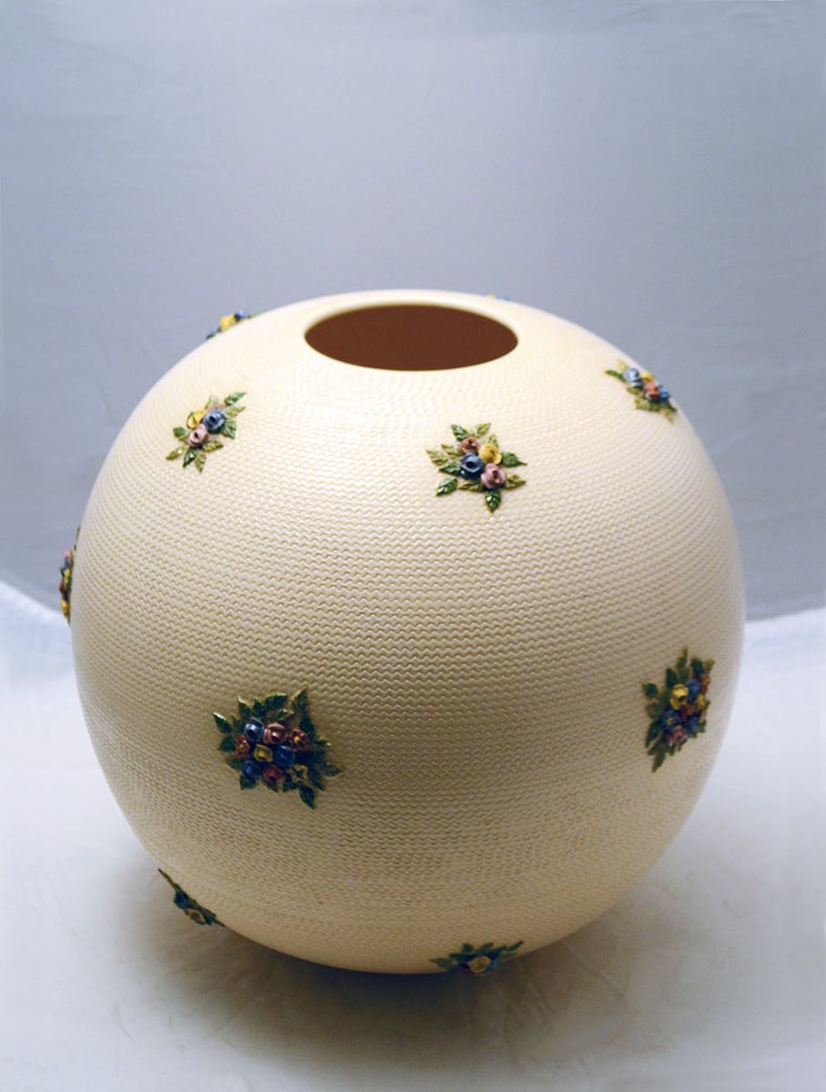 Large Ceramic Vase With Flowers photo vinterior