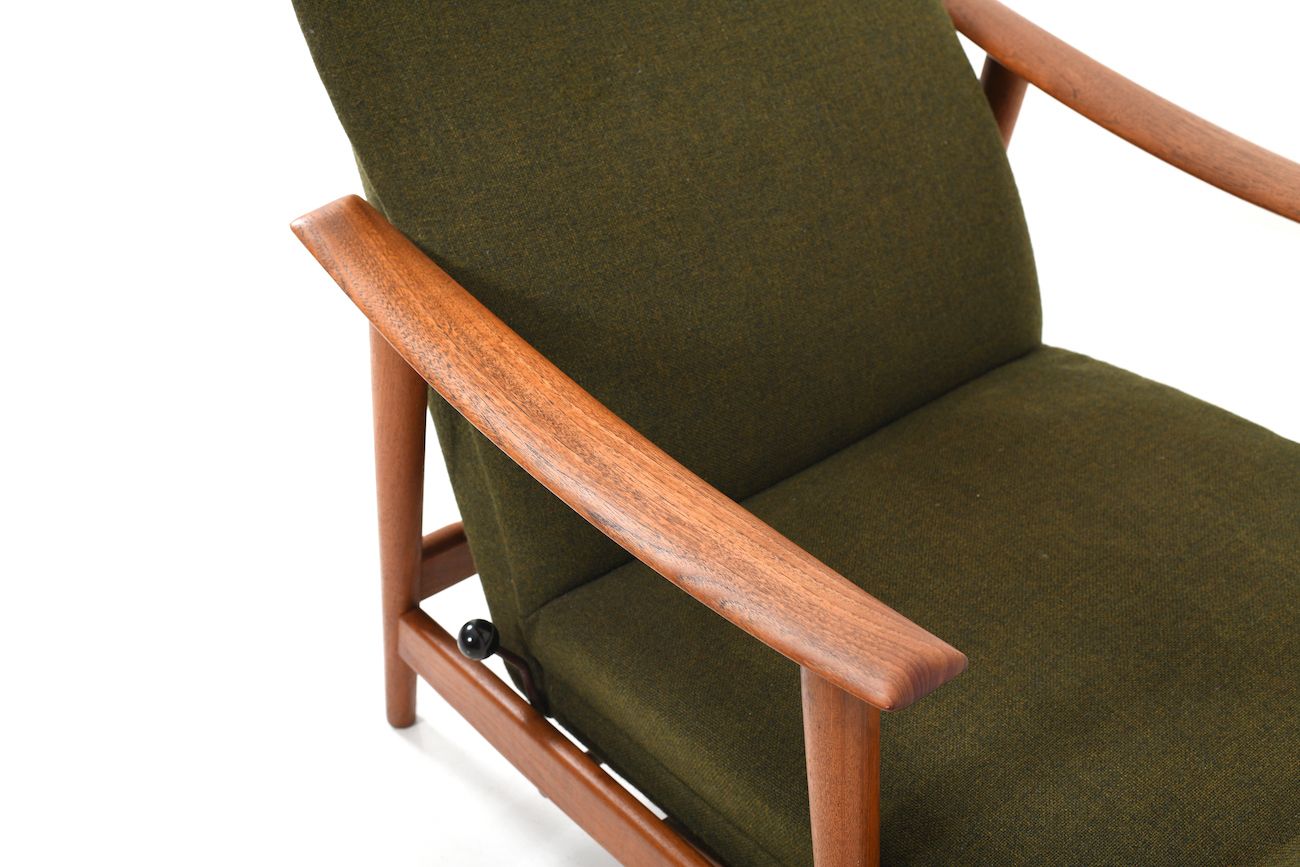 Furniture Pair Of Mid Century Danish Reclining Lounge Chairs In Teak photo