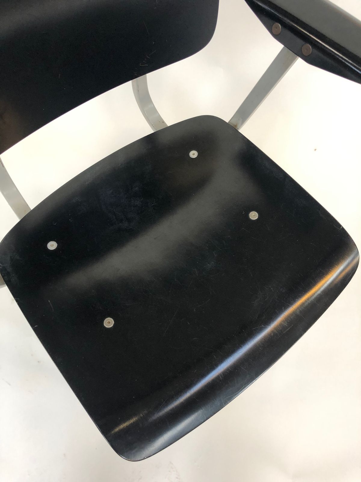 photo buy Set Of 4 Vintage Friso Kramer   Chairs Revolt, Chair Ahrend The Circle, Rare