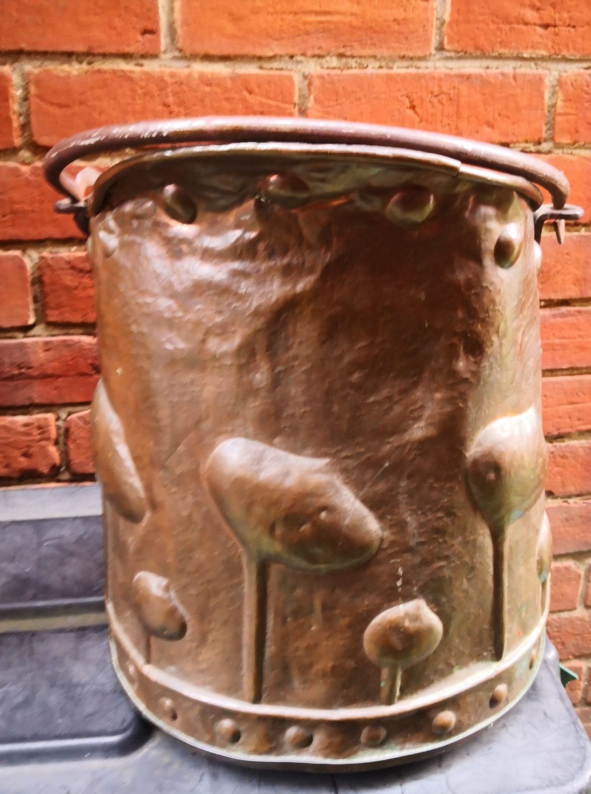 Superb Antique Arts And Crafts Art Nouveau Beaten Copper Coal Bucket photo Home Decor