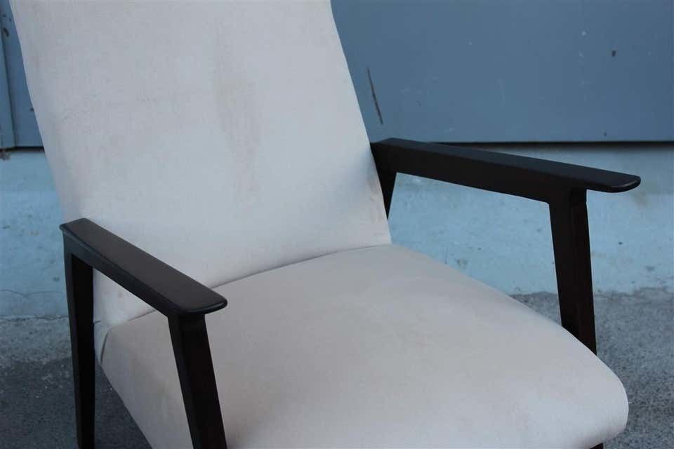 Pair Of 1950s Italian Design Armchairs In Walnut And Midcentury Beige Velvet photo vinterior