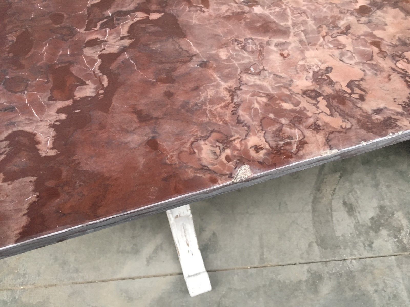 photo furniture Large Middle Red Speckled Marble Top Table