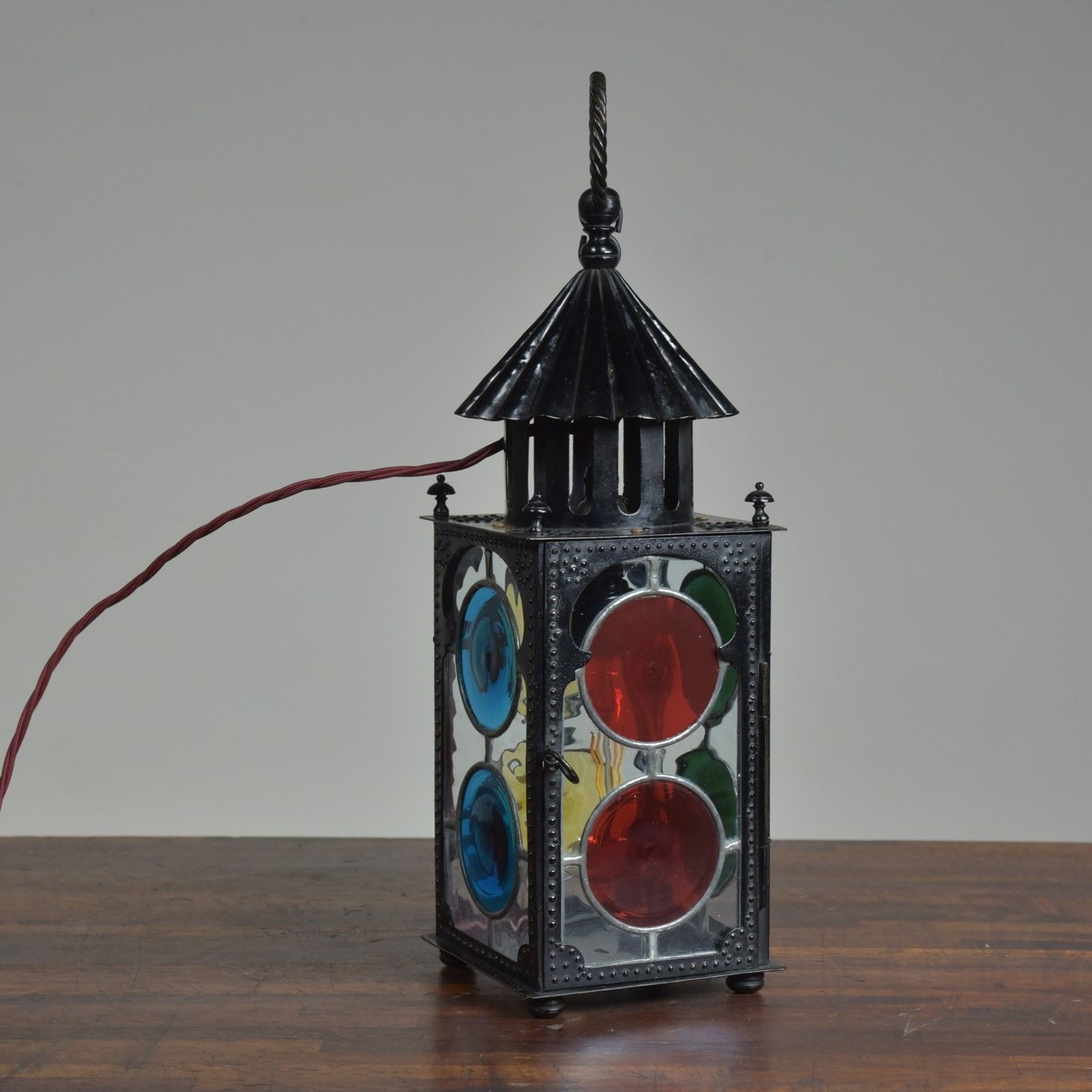 Victorian Bullseye Glazed Lantern photo vinterior