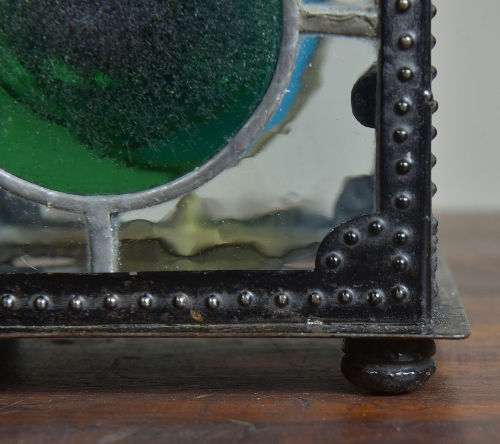 photo furniture Victorian Bullseye Glazed Lantern